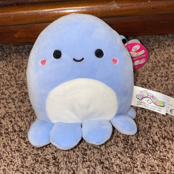 violet heart cheeks squishmallow